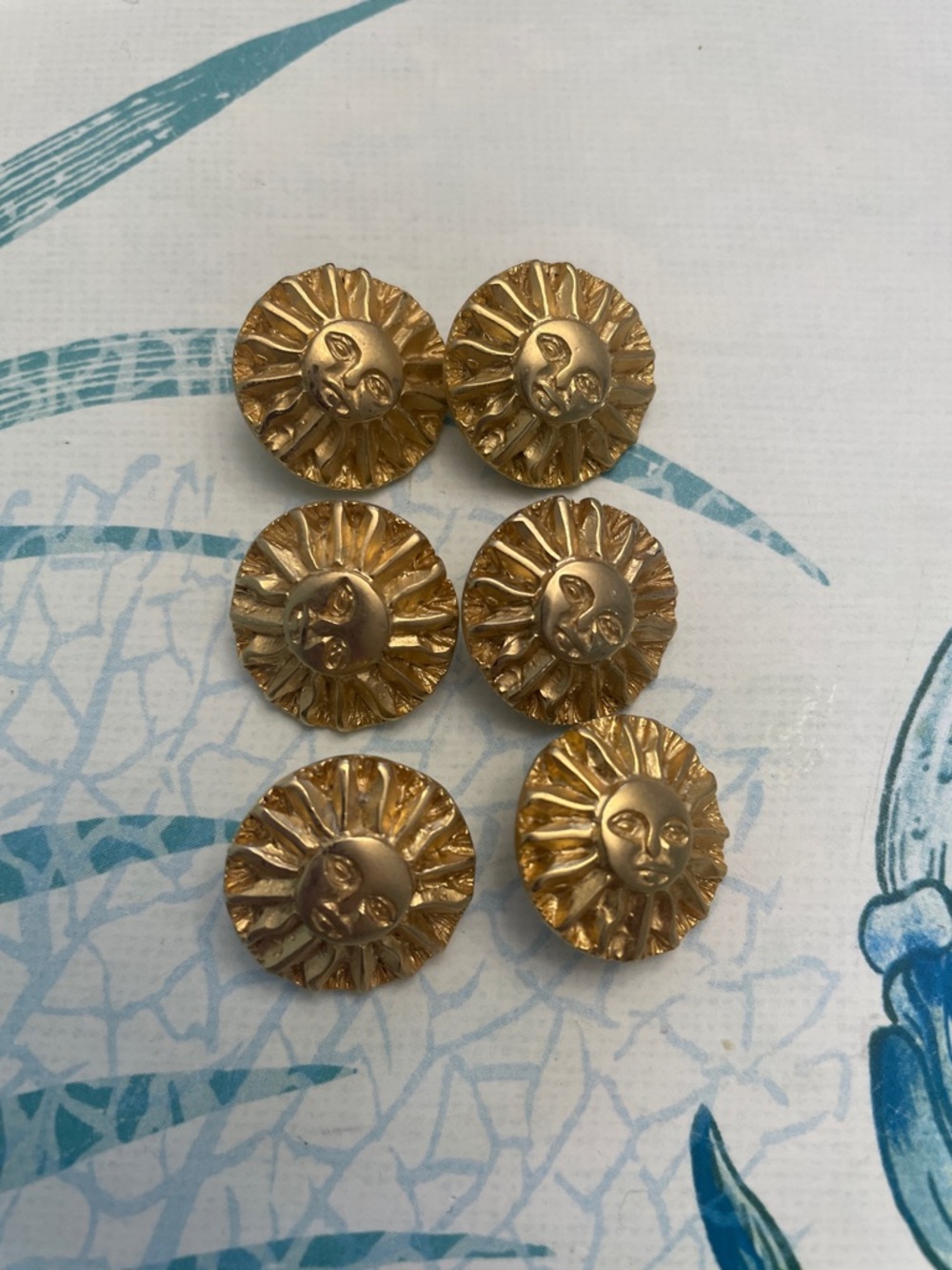 Designer, vintage, “sun” buttons set of 6 Gold tone.